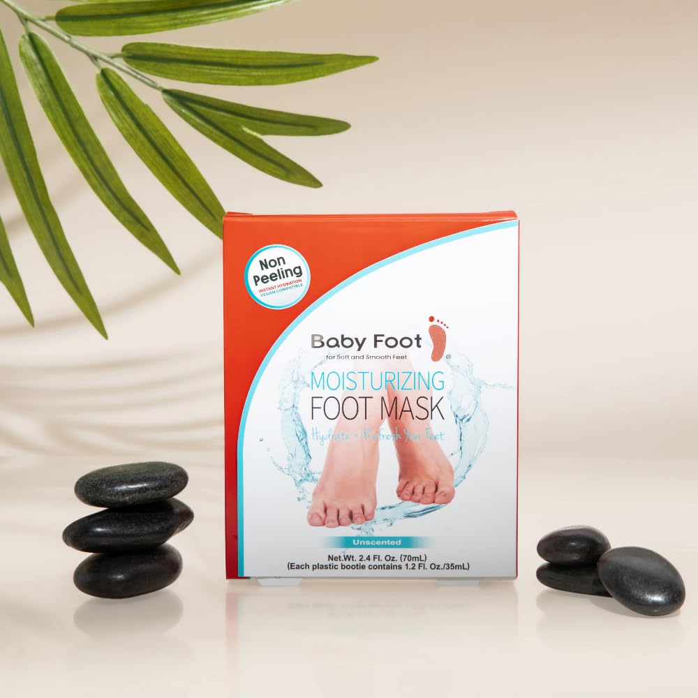 Step by step application of Baby Foot non-peeling moisturizing treatment.