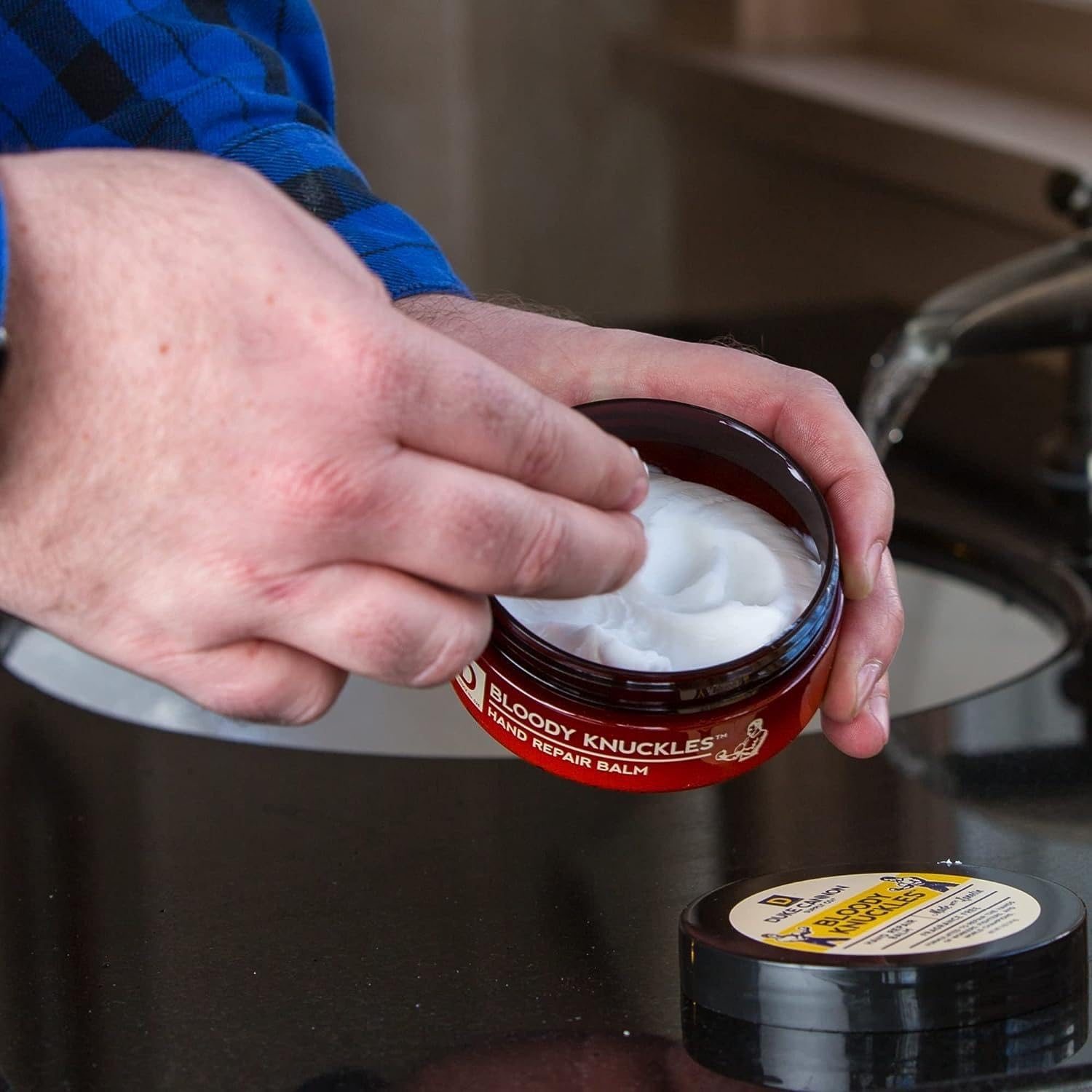 Heavy duty moisturizer for cracked hands by Duke Cannon USA import