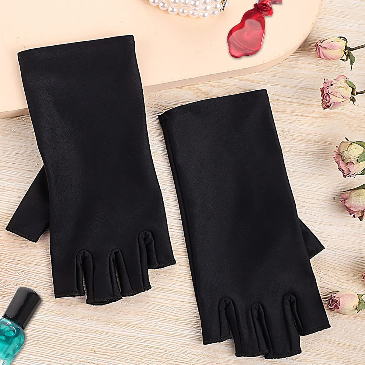Packaging and pair of Pimoys gel nail protection gloves