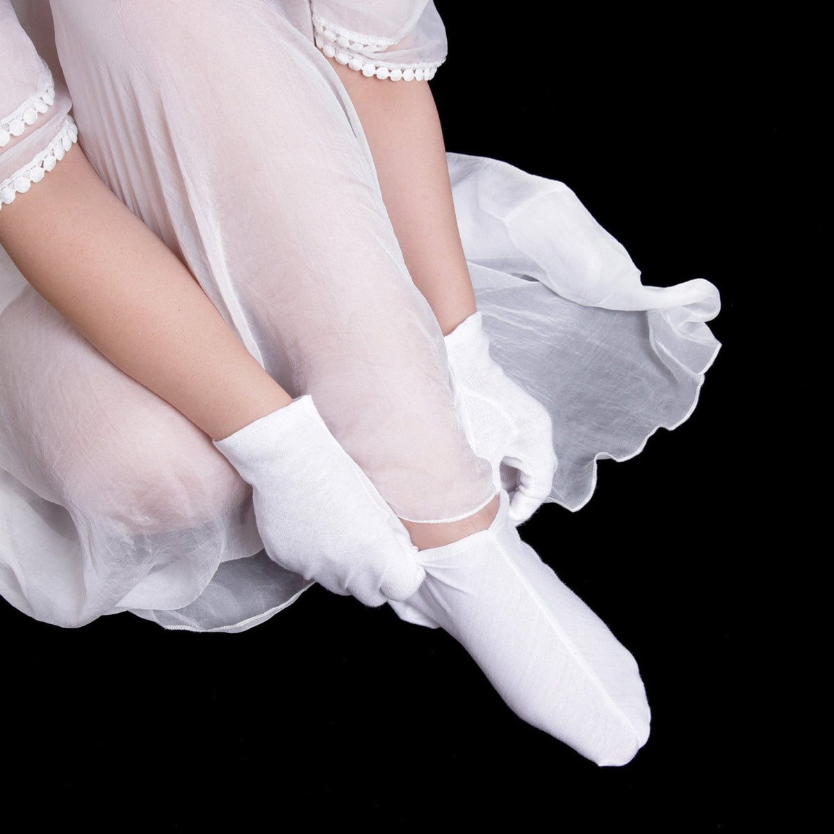 Hotop cotton moisturizing socks lifestyle placement view