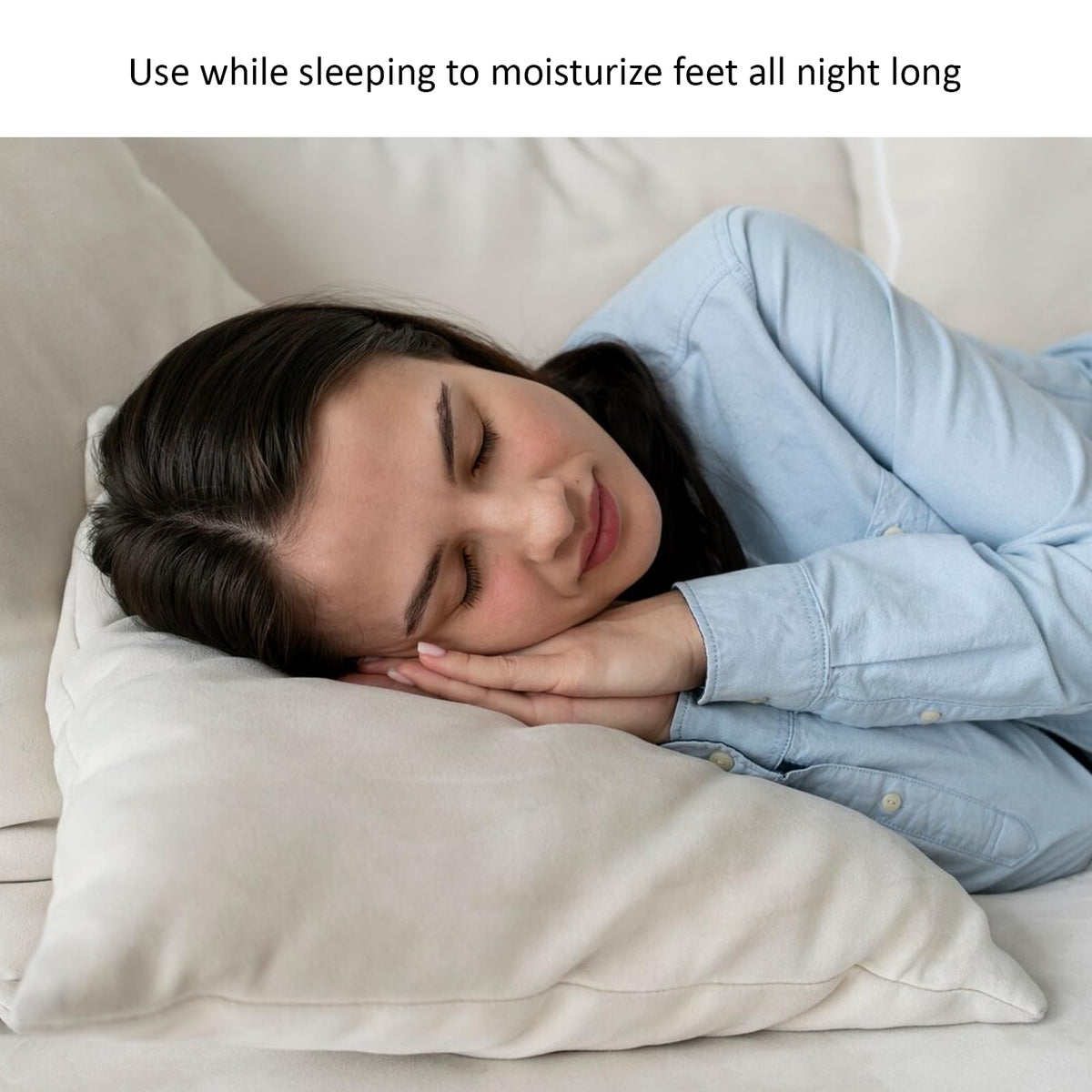 Yonhtutu moisturizing socks worn on feet for cracked heel care