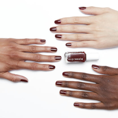 Close up of the Essie Expressie angled brush for easy application