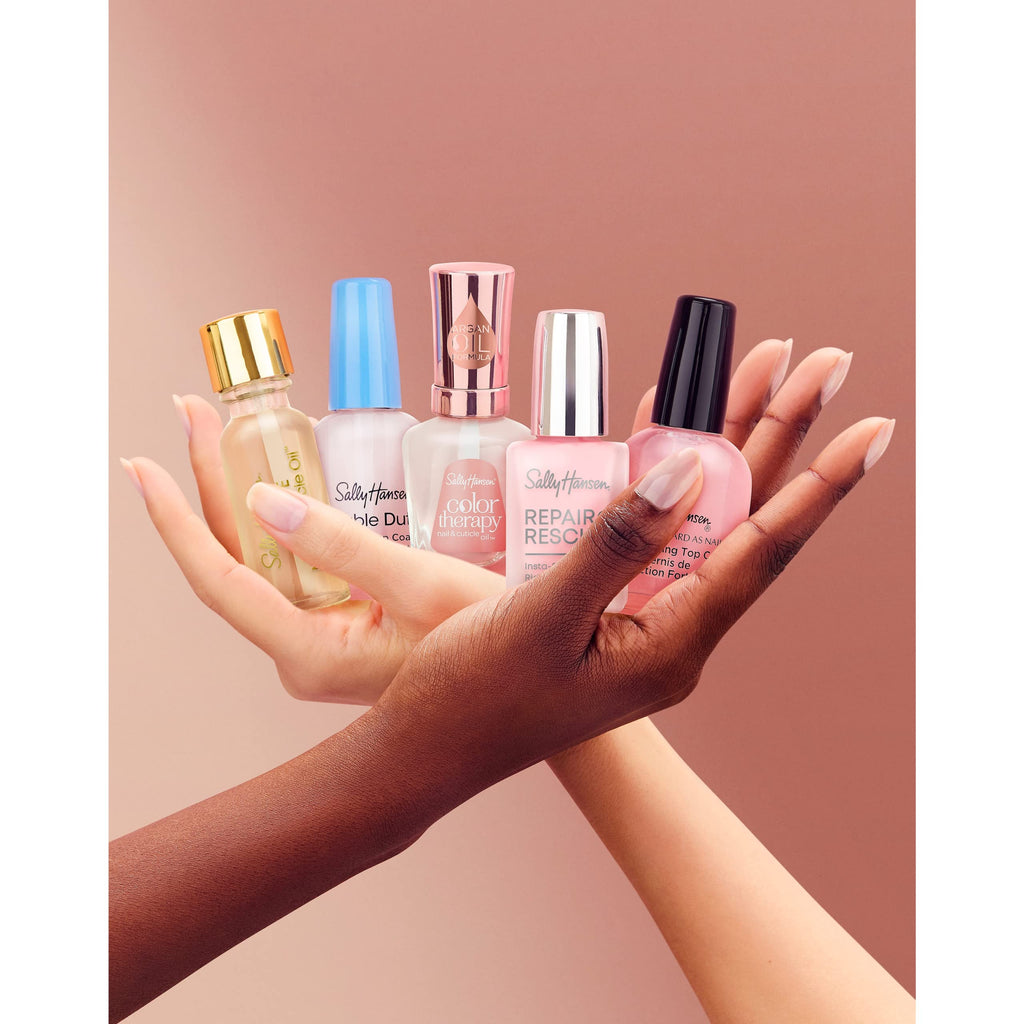 Sally Hansen Dries Instantly Top Coat lifestyle glossy manicure view