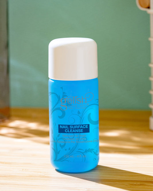 Gelish brand gel top coat residue remover 120ml bottle for salon manicures.