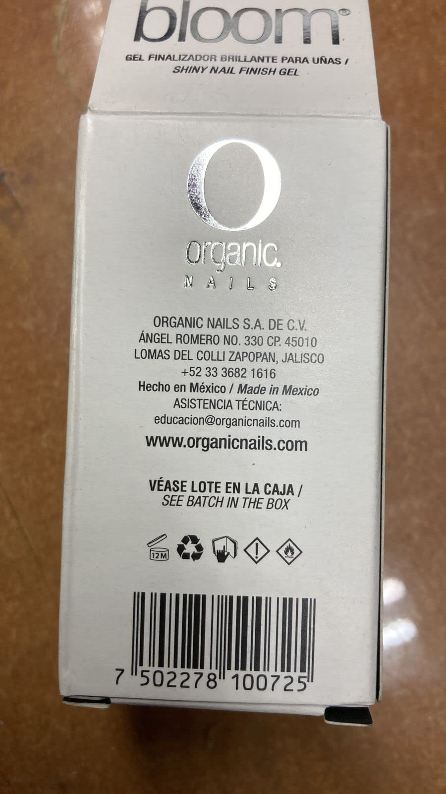 No wipe glossy gel sealer bottle by Organic Nails for salon manicures