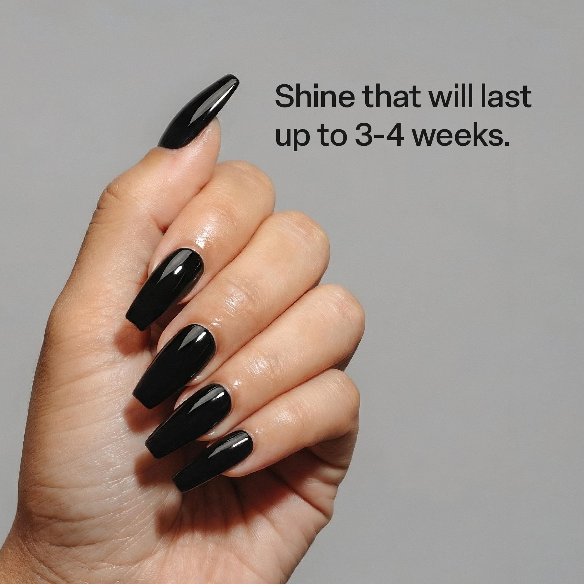 The precise application brush of the professional soak off glossy top coat