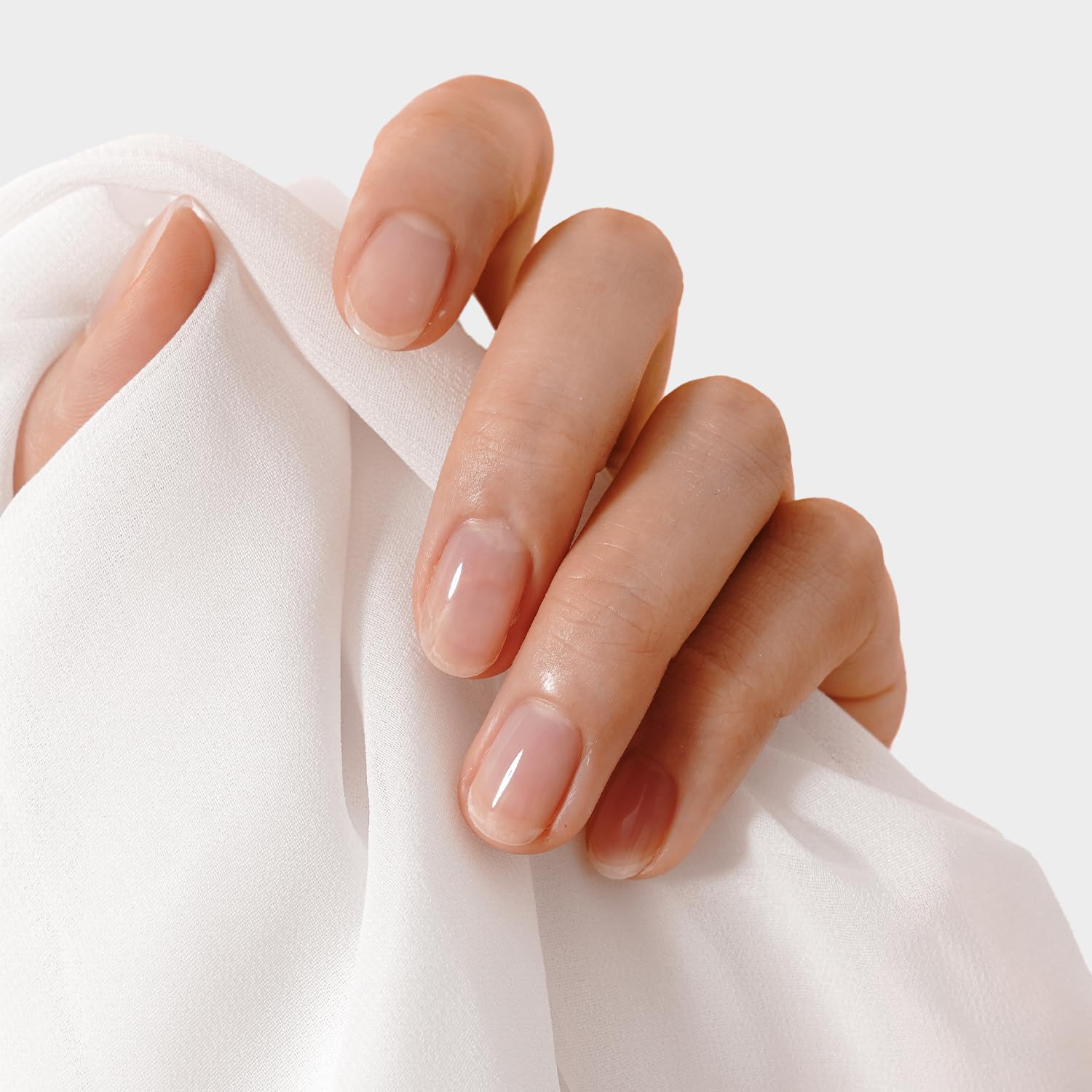 Long lasting formula soak off base gel polish bottle for chip protection