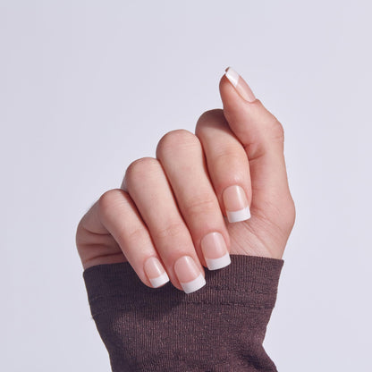 Kiss Core white short square nails set contents