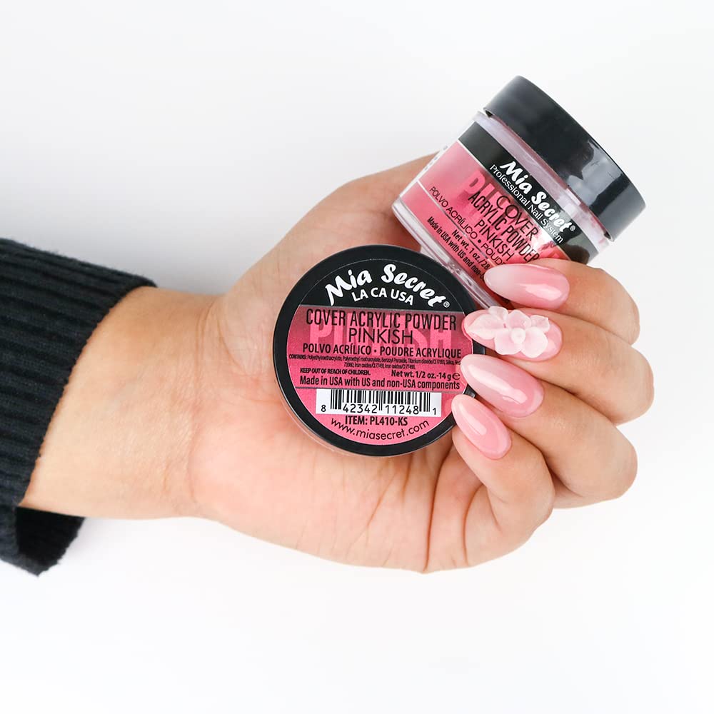Close up of Mia Secret Pinkish Acrylic Powder texture