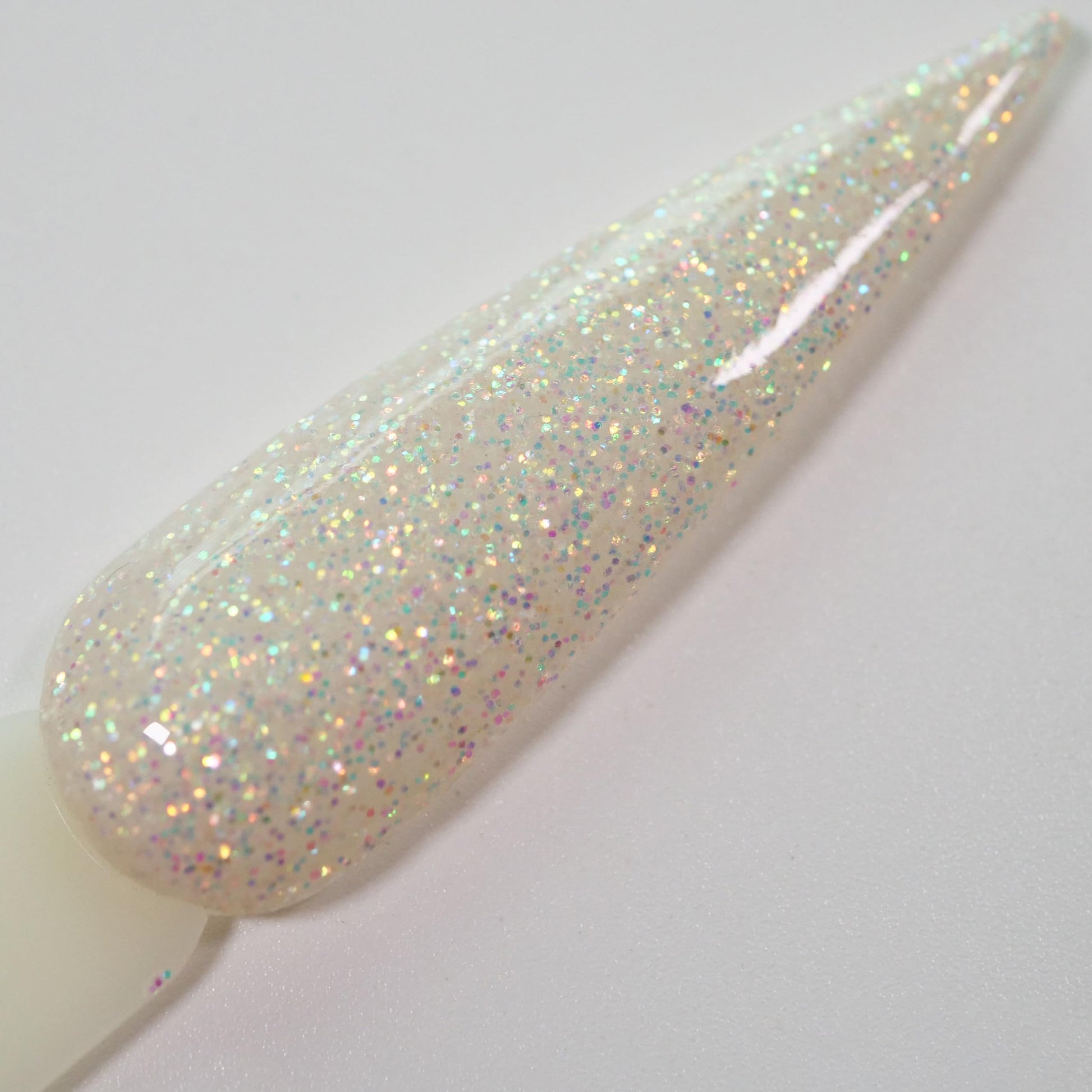 Luminous glow effect of Oumisaya acrylic powder in dark room