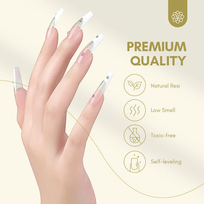 Application of Saviland builder gel on nail forms