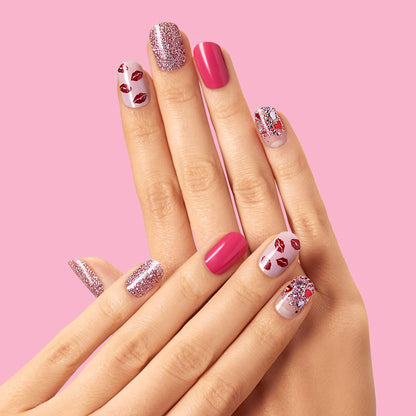 Dashing Diva Glam Kiss gel nail strips glossy finish detail