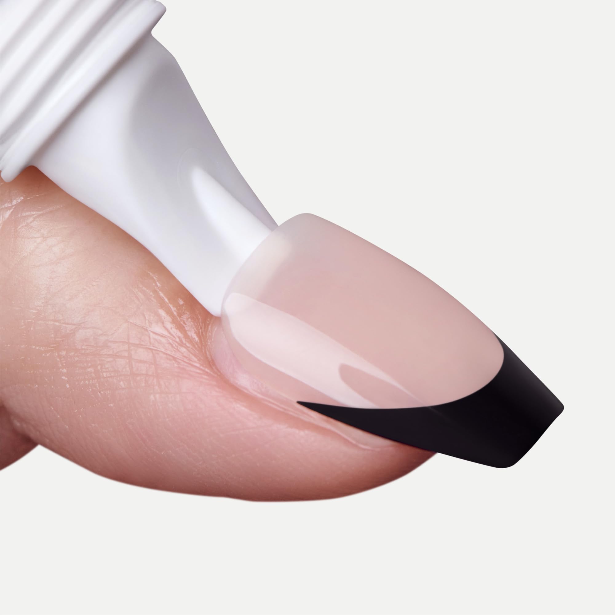 Kiss Glue Off nail remover showing the slim chisel tip applicator