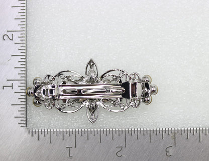 Faship gorgeous floral themed rhinestone hair accessory highlighting the intricate marquise crystal placement.