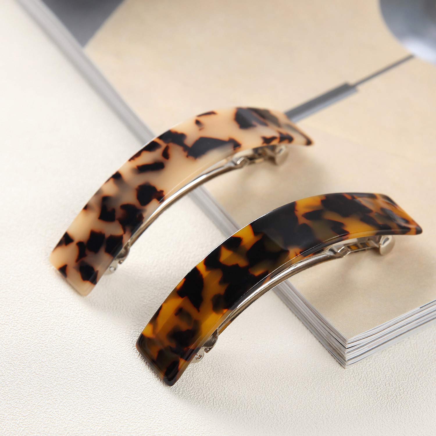 Eyegla strong hold beauty hair accessories illustrating the safe smooth edges that prevent hair breakage