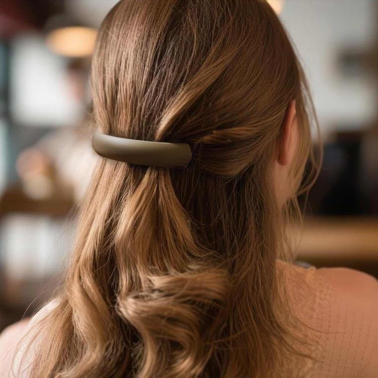 Durable automatic hair barrettes showing premium spring mechanism close up.