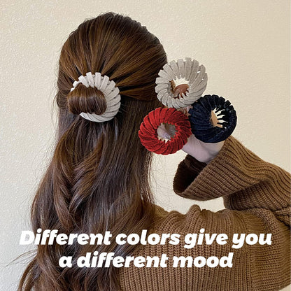 Non slip birds nest hair clutcher showing interlocking teeth for thick hair security