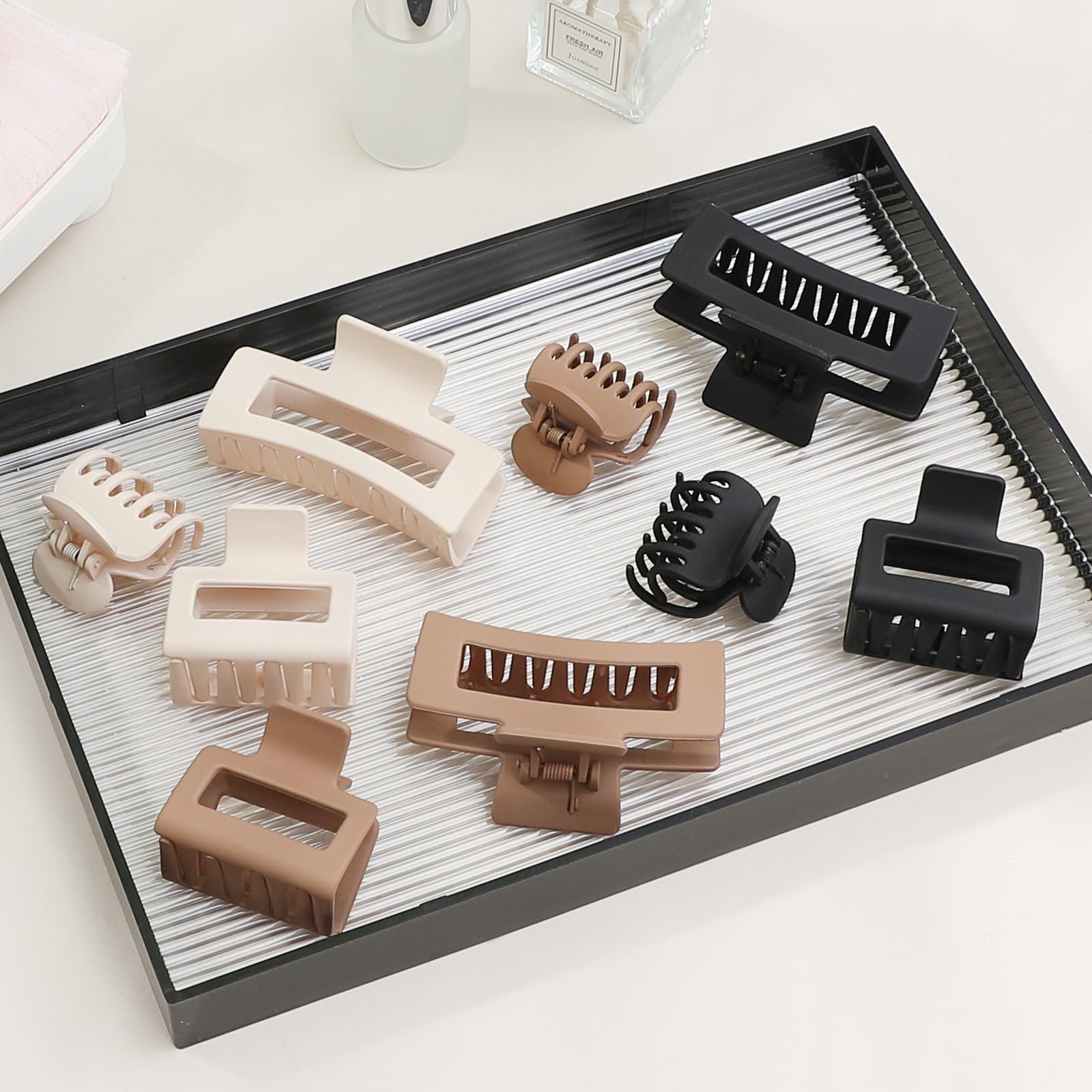 Close up of the durable inner teeth and strong premium metal spring mechanism