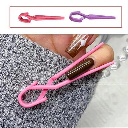 Nail polish application using non-spill nail guard clips