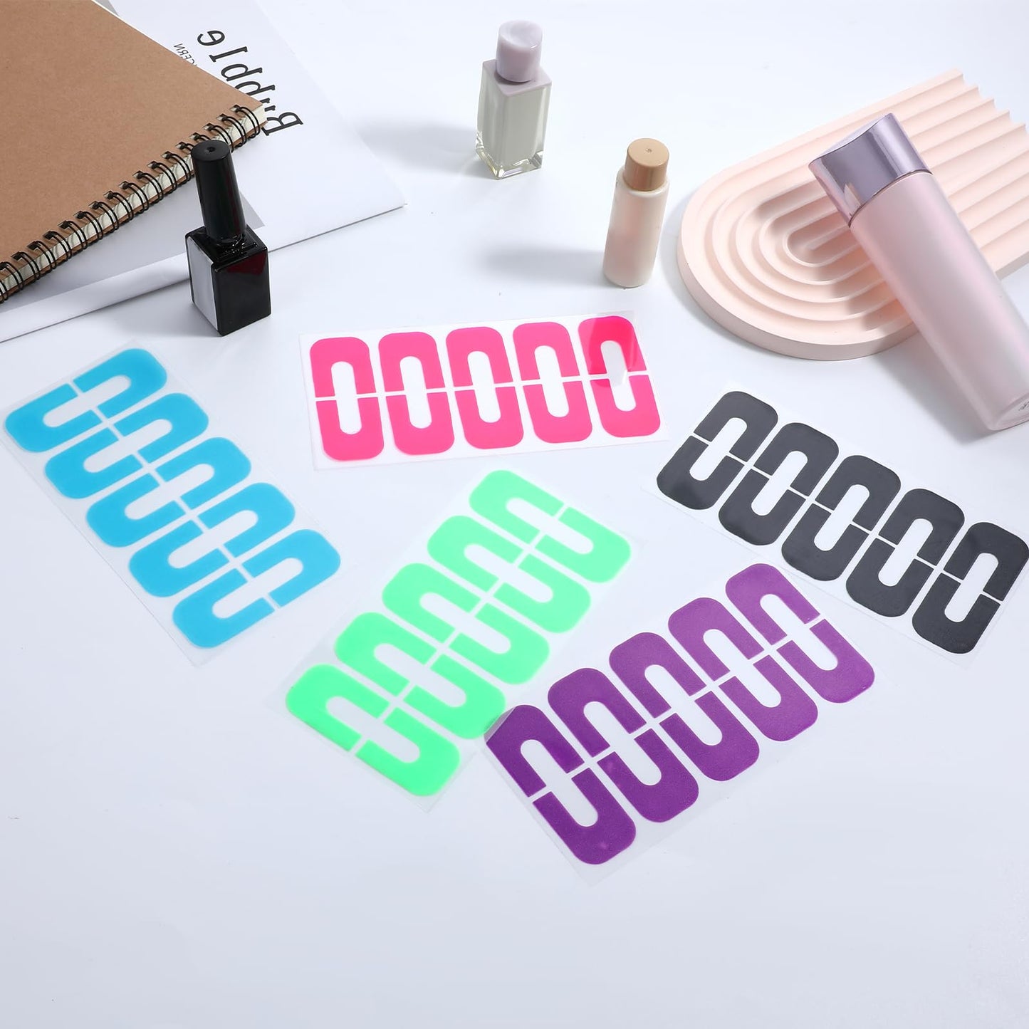 Demonstration of a French manicure application using Gjinxi disposable silicone finger stickers