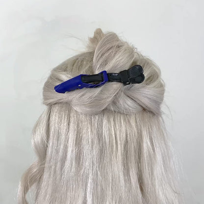 Demonstration of one handed operation of the lightweight ABS plastic hair accessory.