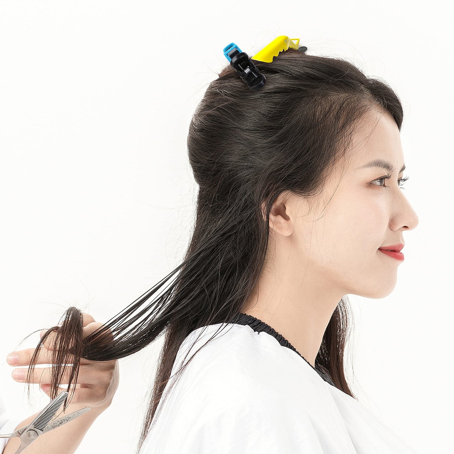 No slip alligator styling clips laid flat highlighting the non-slip handle design.