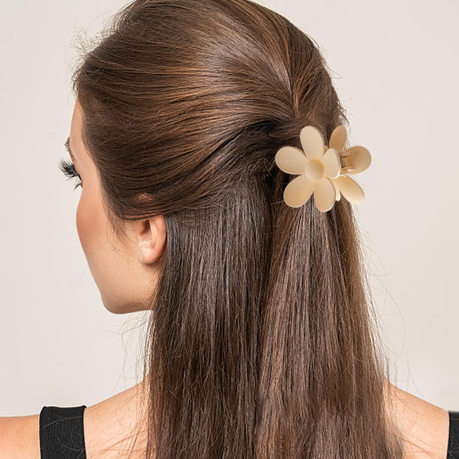 Side view of non slip interlocking teeth on large hair clips for thick hair