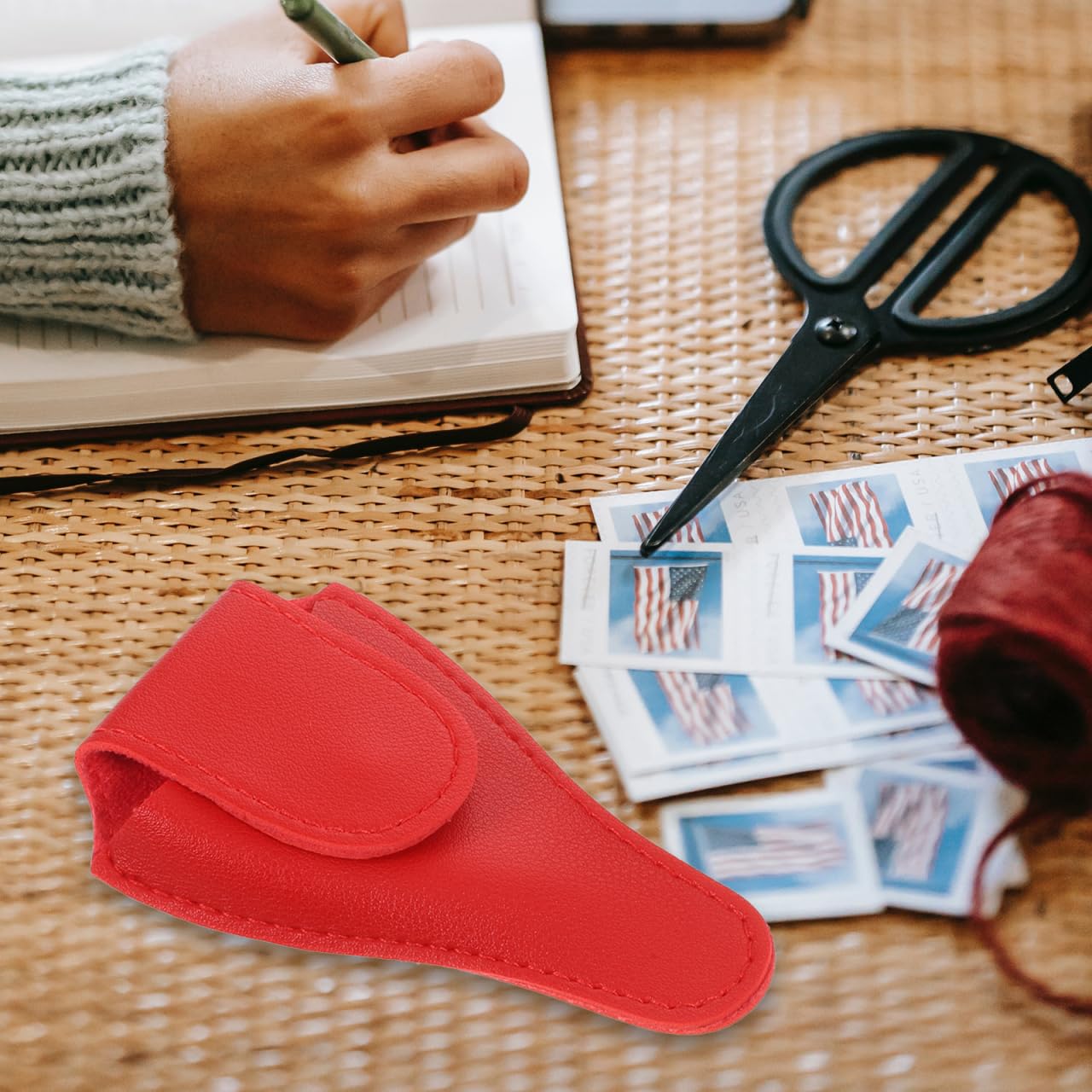 Compact manicure tool storage pouch showing precise dimensions for cosmetic travel kits.