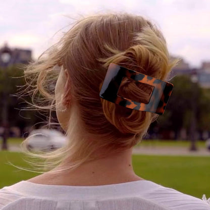 Model wearing Velscrun flat hair clip in half up style