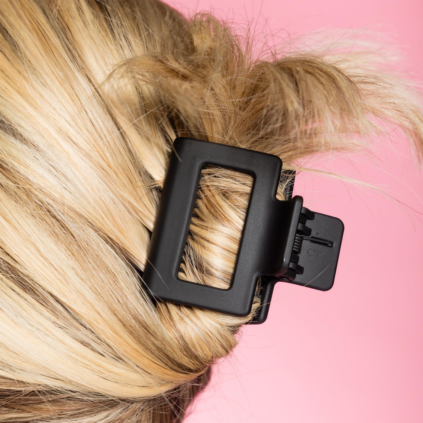 Gimme Beauty no-slide claw clip side profile