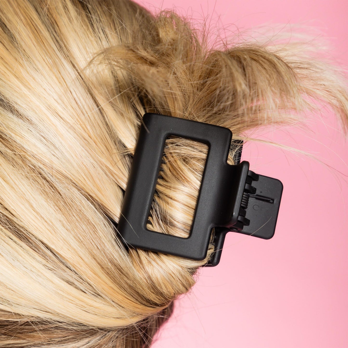 Gimme Beauty claw clip duo pack in packaging