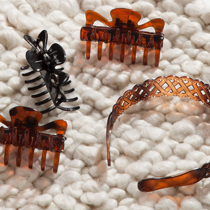 Goody medium classic claw clips pack of four for comfortable updos