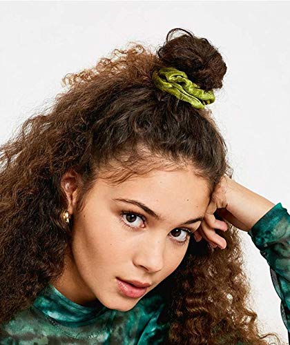 Chloven forty five pack hair accessories laid out in a color wheel