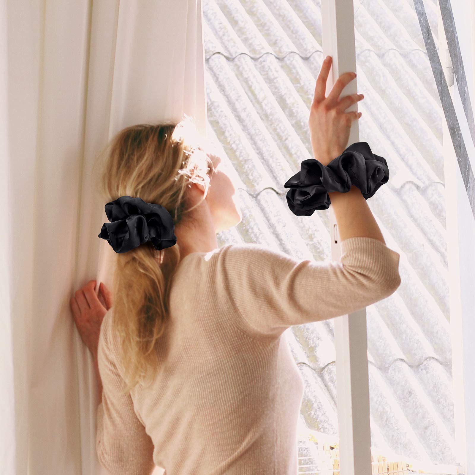CEELGON large black scrunchie elastic stretch demonstration