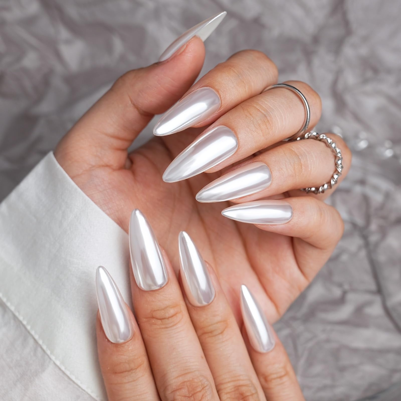Pretty Diva chrome nail powder pigment texture close up
