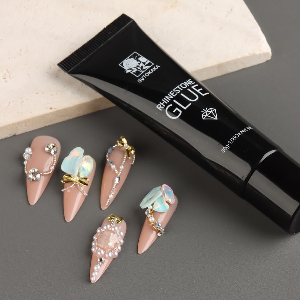 Lifestyle packaging view of Shenrongtong rhinestone glue for salon and home use.