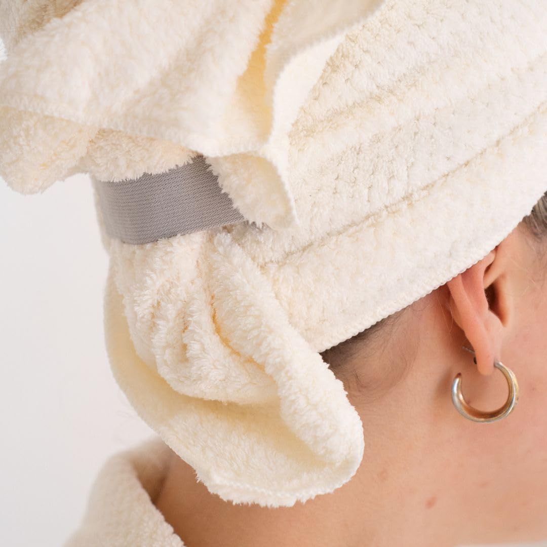 Volo Hero towel displaying the secure Snug Strap feature