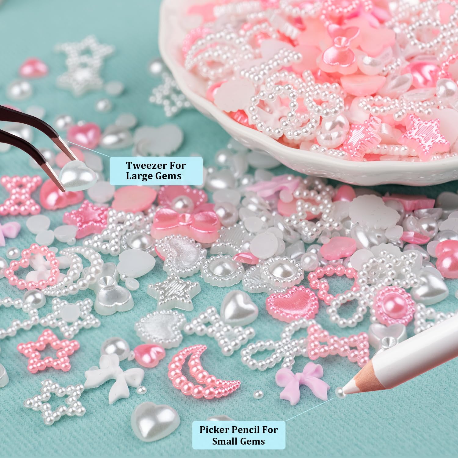 Tools for nail art included in the Belleboost charms set