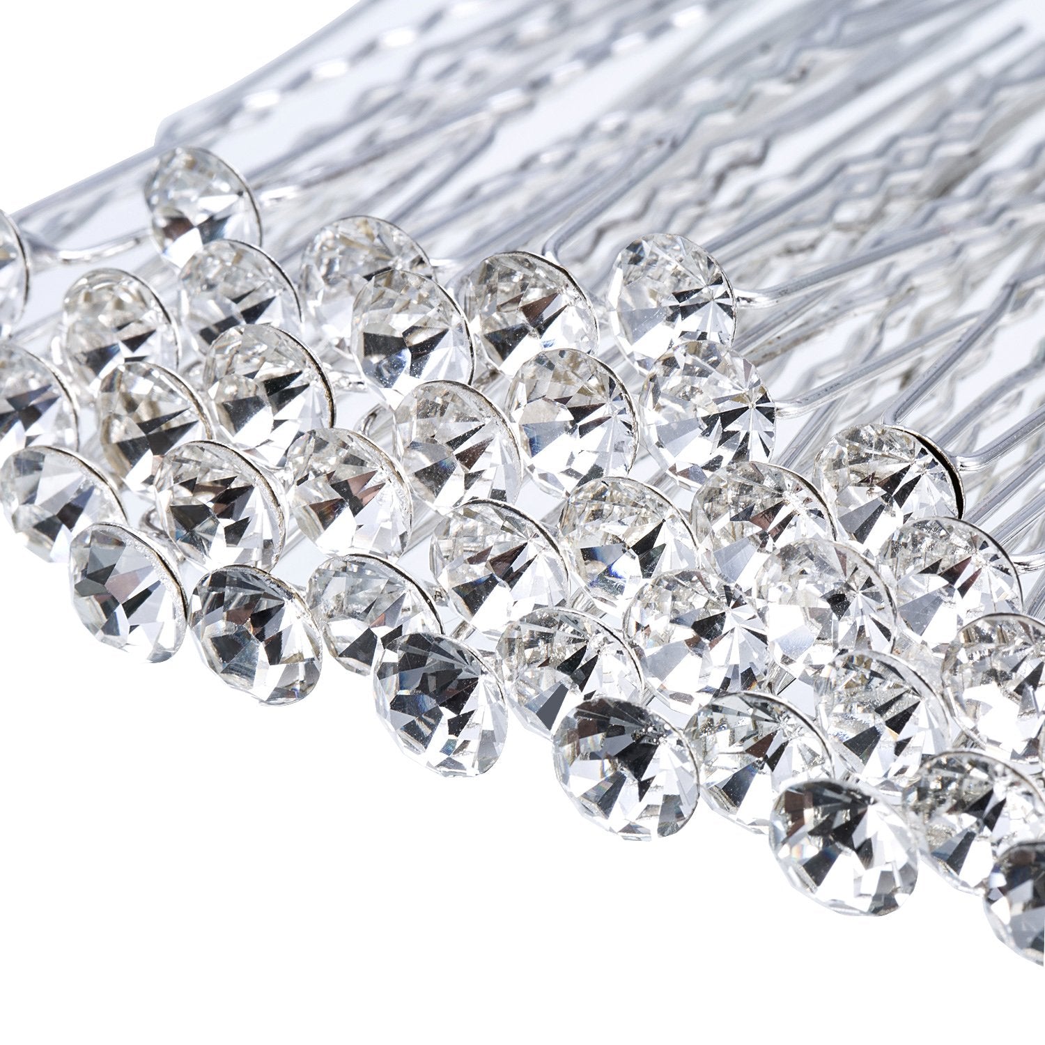 Close up view of the clear flower rhinestone crystal on the eBoot wedding hair pin.