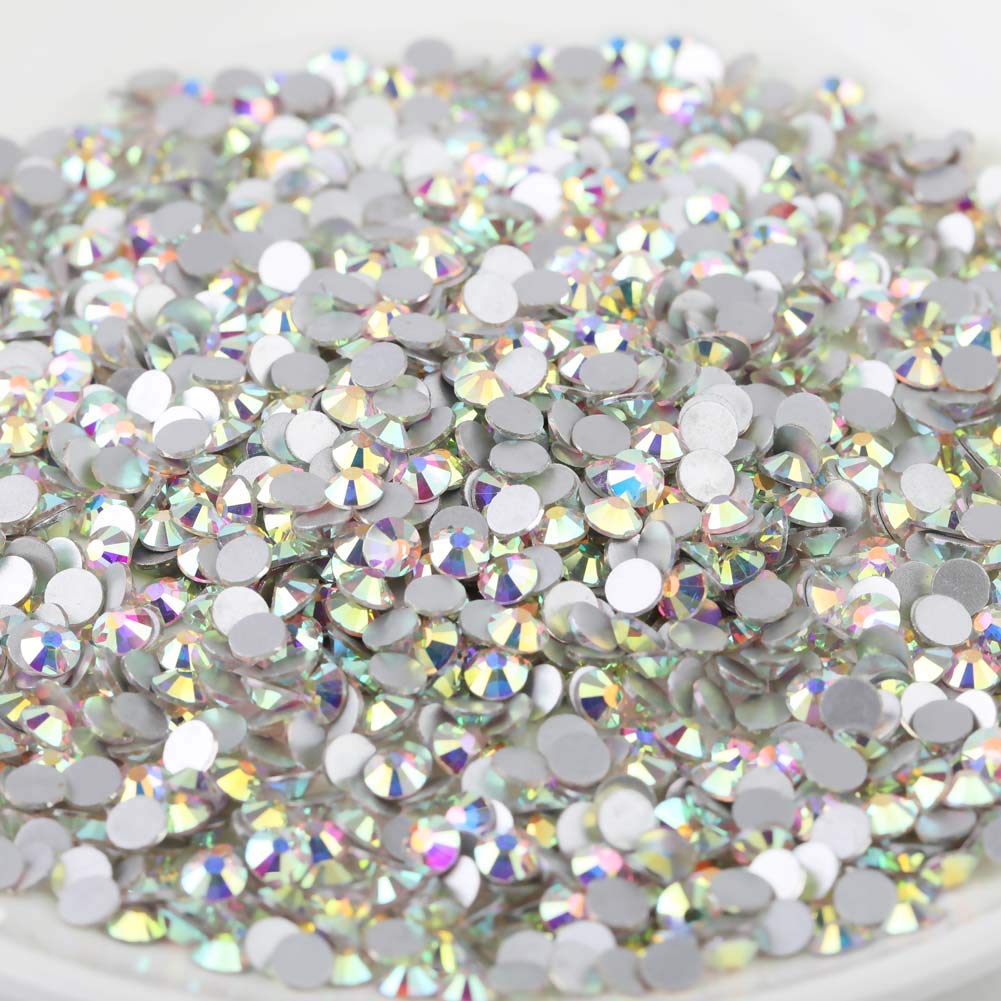 Beadsland round gems for nail art showing sparkle and clarity