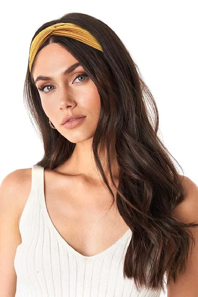 Huachi hair bands showing elastic and soft material texture