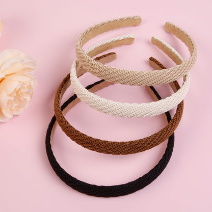 Aibfrid knitted headband beige color close up