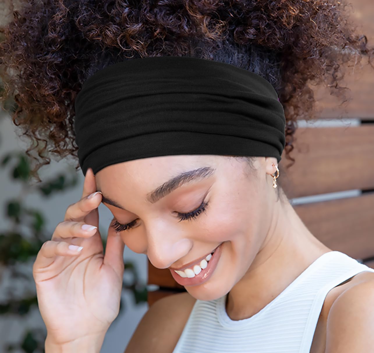 Huachi stretchy non-slip headbands for gym workout