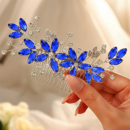 Chargances crystal bride hair comb displaying the intricate leaf pattern setting.