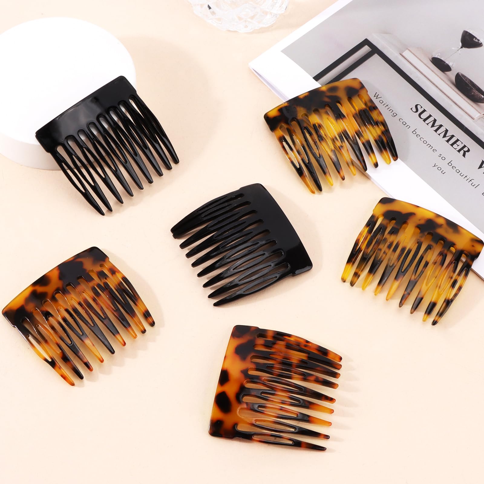 Close up of the curved teeth on the strong hold hair clips in black