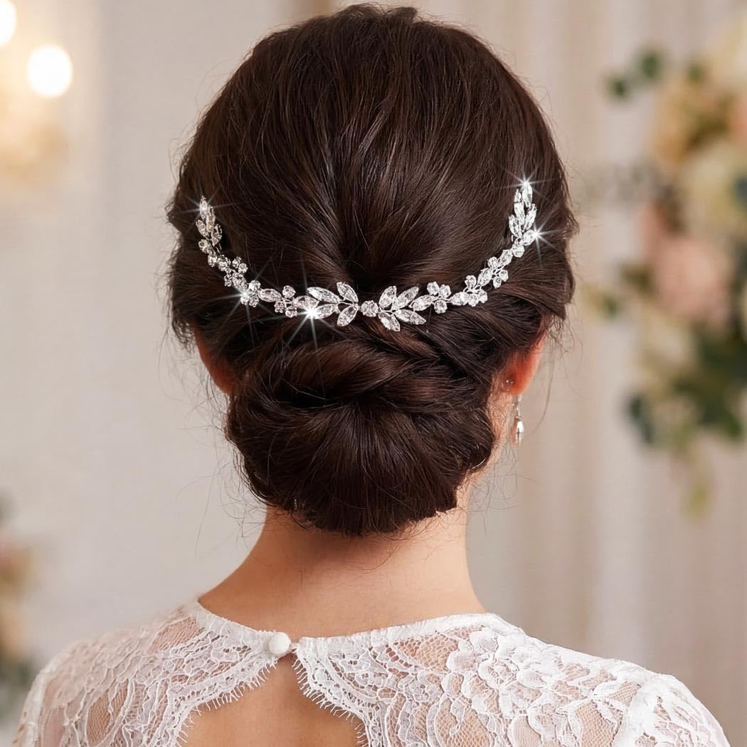 Close up detail of Unicra wedding crystal hair comb