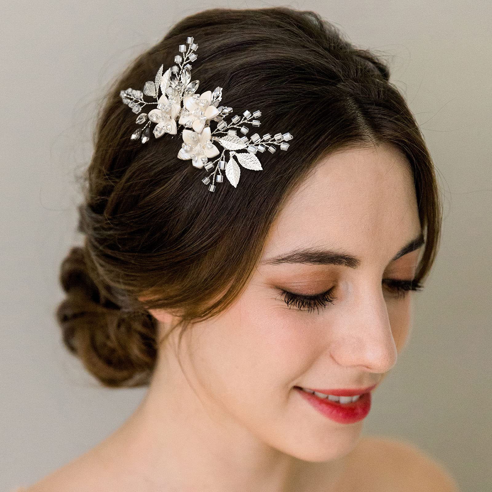 Close up view of the flexible alloy wire branches on the SWEETV wedding hair comb.