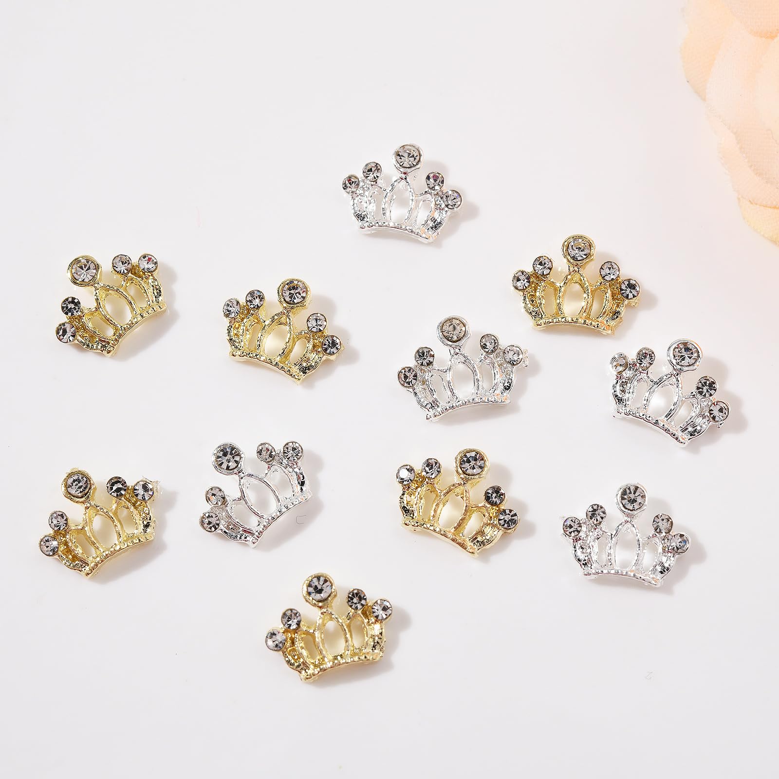 Premium 30 piece pack of metallic bowknot jewels for cute and luxury manicure styles.