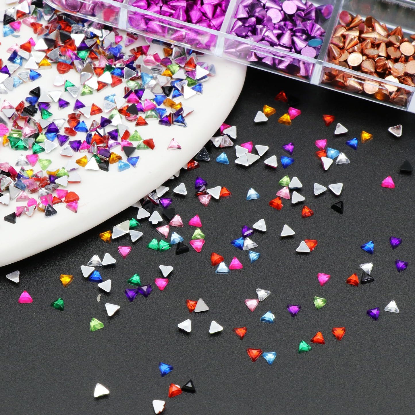 Full packaging view of the YAEISM imported two box gothic style nail embellishment kit.