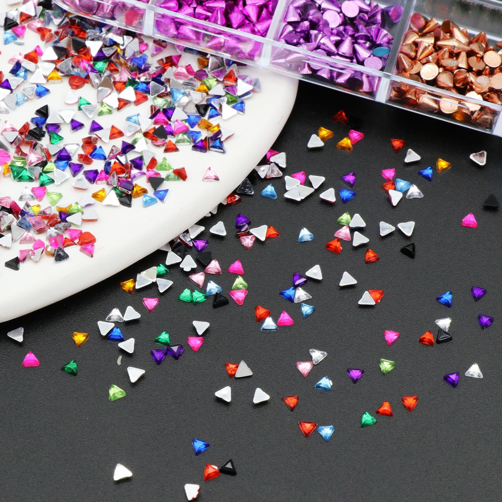 Full packaging view of the YAEISM imported two box gothic style nail embellishment kit.